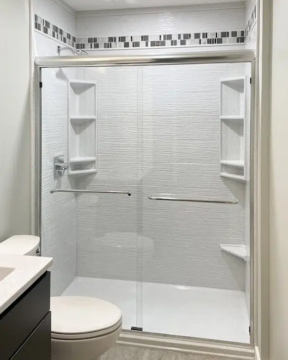Onyx standard low-profile shower
